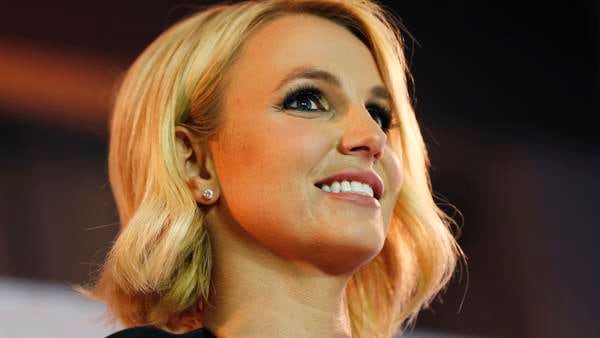 Britney Spears gjør comeback – gir ut låt med Elton John