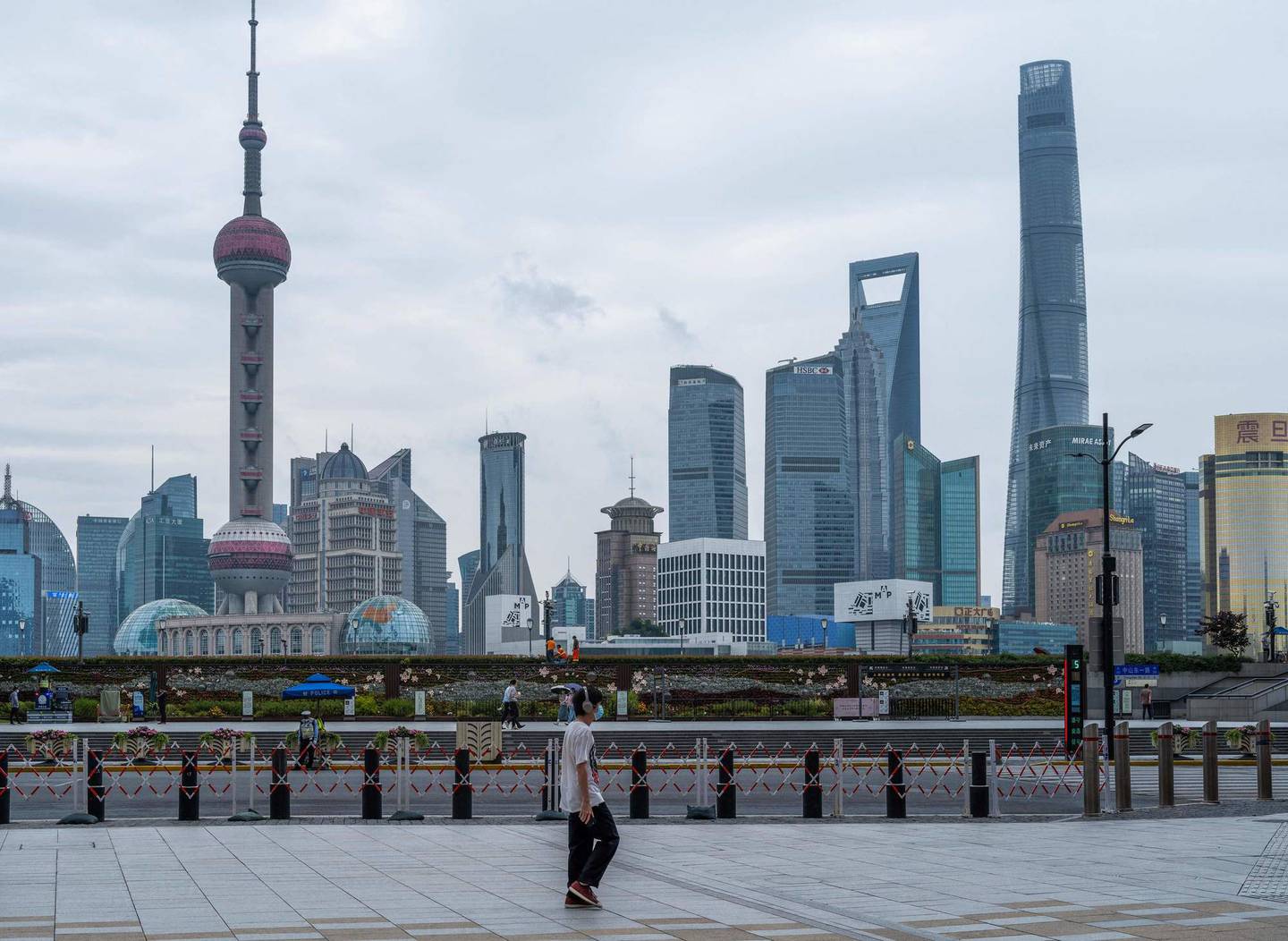Shanghai har satt i gang omfattende massetesting etter at det er oppdaget lokale koronasmittetilfeller. Byen har nettopp vært gjennom en to måneder lang nedstengning.