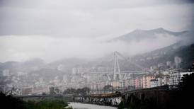 Minst 39 døde etter brokollaps i Genova 