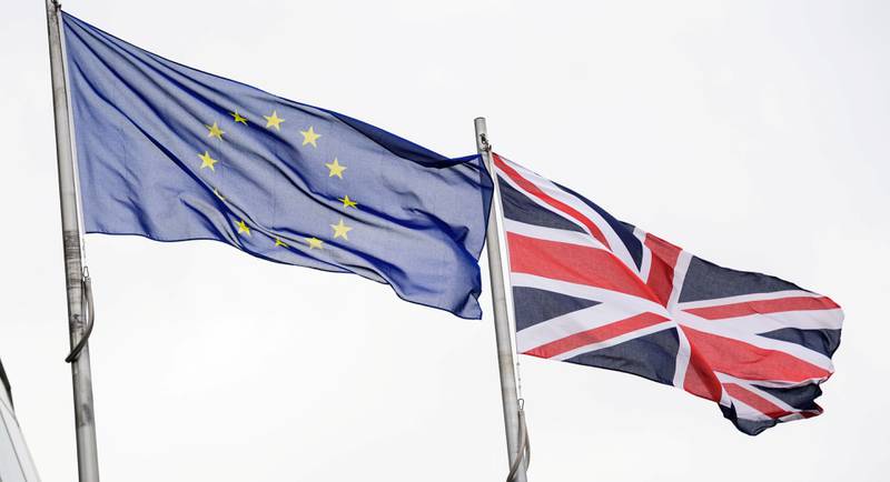 Britene overrasket de aller fleste da de torsdag stemte for å forlate EU, etter nesten 60 år som medlem. Nå feirer Russland og Vladimir Putin et svakere Europa, sier ARENA-leder Erik Oddvar Eriksen.