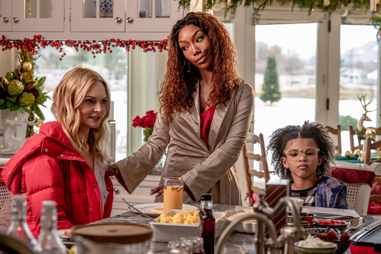 «Best. Christmas. Ever!»: Heather Graham og Brandy Norwood har hovedrollene i den nye julefilmen fra Netflix, allerede kjent som en av sesongens verste.