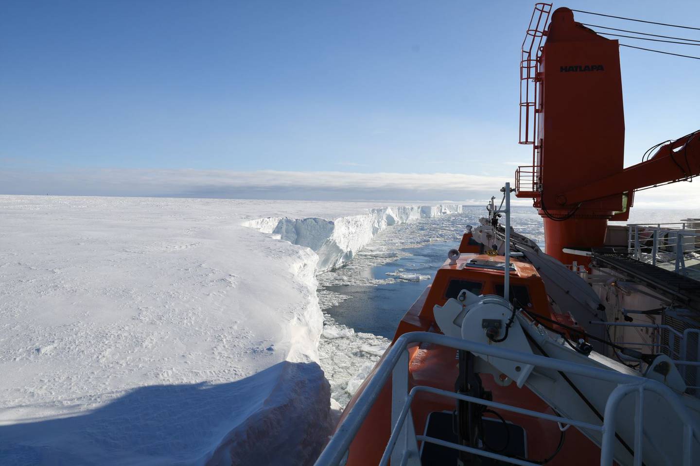 Here, Sven Oosterhuis' team sails along Antarctica's coral reefs.