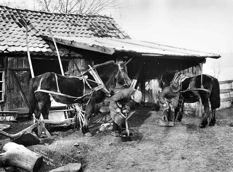 SMEDER I AKSJON 1903: Storsme’n skal i sin tid ha holdt til på hjørnet av Sinsenveien/Lørenveien. FOTO: ANDERS BEER WILSE/OSLO BYMUSEUM