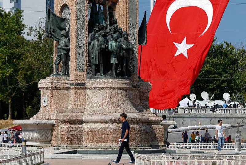 Tyrkia: Liberale tyrkere frykter landet deres er tapt. Nå vurderer flere å flytte til utlandet.  FOTO: EMRAH GUREL/NTB SCANPIX