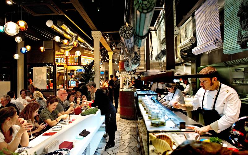 I Barcelona er det tapas som ruler – i hvert fall på restauranten Tickets. Men det finnes mange byer i verden som er verdt å besøke for å oppleve herlige matopplevelser.
