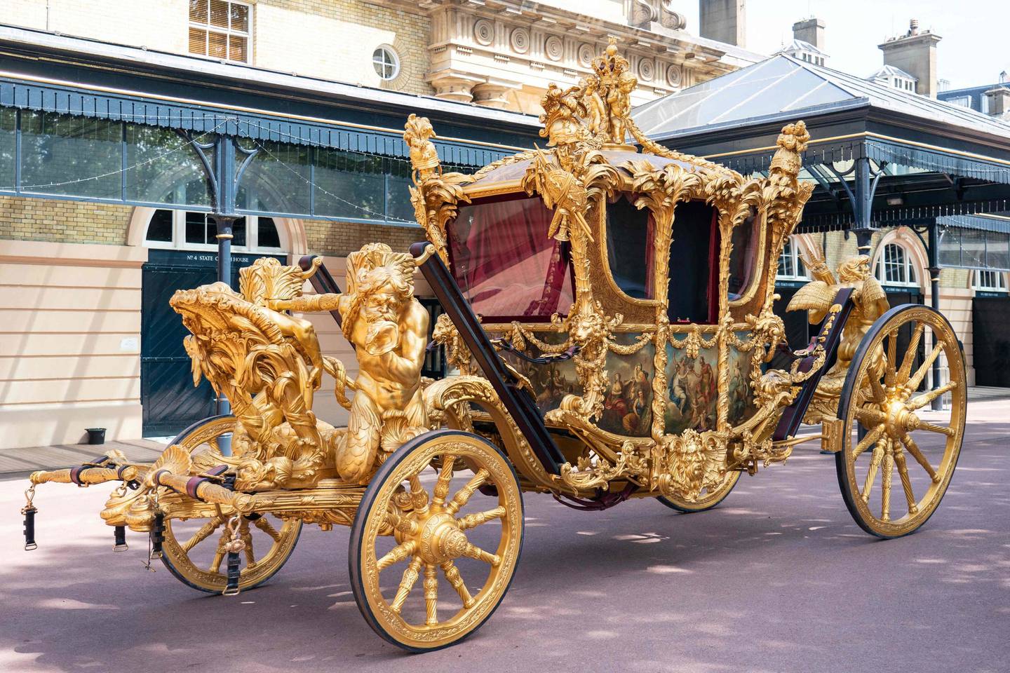 Den helt spesielle forgylte vognen skal brukes, men uten dronningen i, under jubileet.