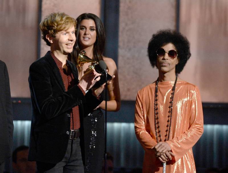 Beck mottok prisen for årets album fra selveste Prince. FOTO: NTB SCANPIX
