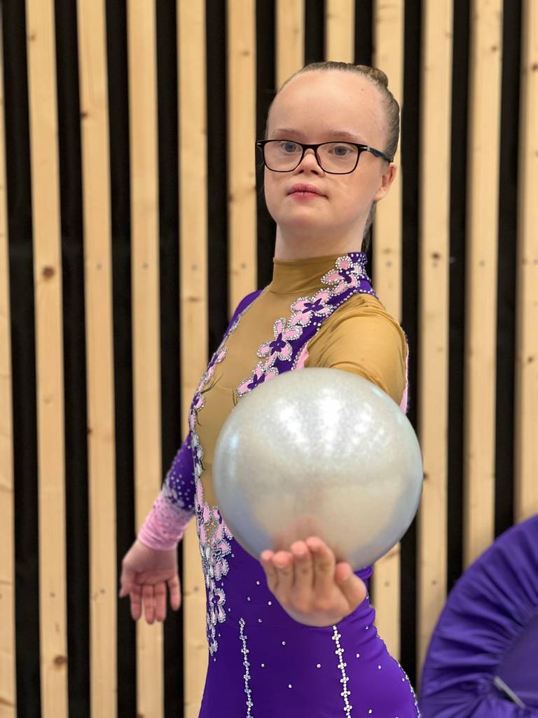 Sanna Nes er klar for Special Olympics World Games i Berlin. Selv om hun aller helst blir olympisk mester, gleder hun seg like mye til opplevelsen.