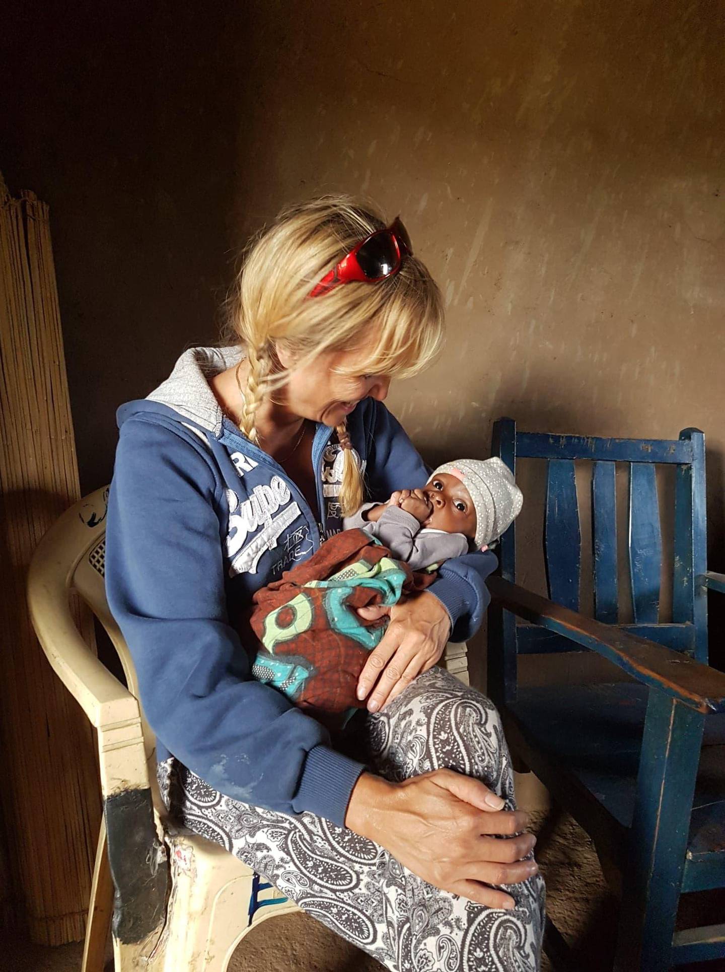 Fagleder Hanne Viken møtte barnet Vinkas i Kenya. Han var bare fem måneder gammel og utsultet. Nå har han fått komme til barnehjemmet.