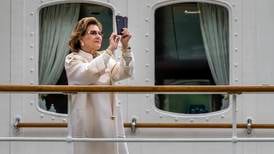 Dronningen om cruiseutslipp i fjordene: – Du går faktisk i eksos