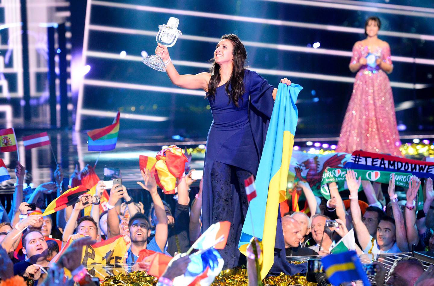 Jamala representing Ukraine with  the song "1944" celebrates with the trophy after winning the final of the Eurovision Song Contest 2016 Grand Final in Stockholm, on May 14, 2016. / AFP PHOTO / JONATHAN NACKSTRAND