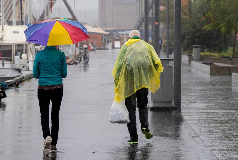 Oslo  20180911.
Mye regn og vått vær i ettermiddagsrushet tirsdag.
Foto: Vidar Ruud / NTB