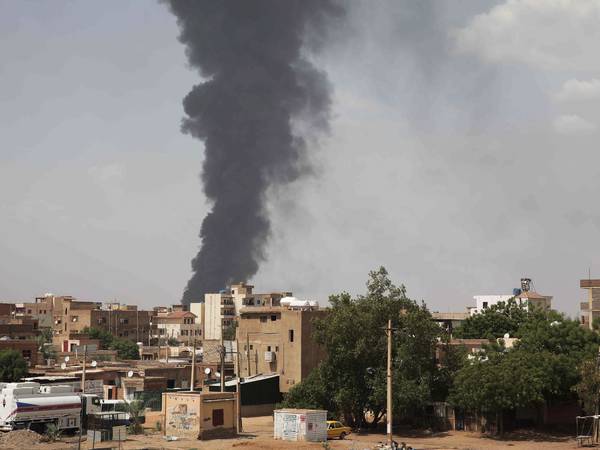 Kampene raser i Sudan – RSF skal ha erobret politiforlegning