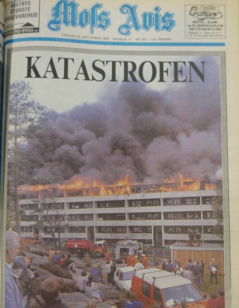 MOSS AVIS: Slik var forsiden til Moss Avis, tirsdag 25. september 1990, med tilhørende tittel: "KATASTROFEN".
