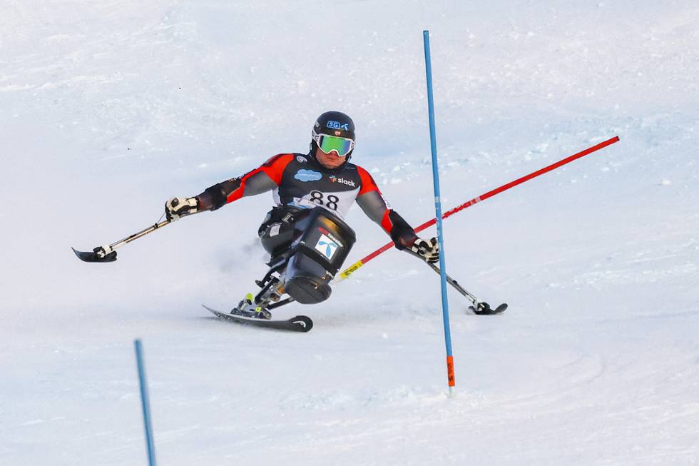 Jesper Saltvik Pedersen kjørte inn til sølv i superkombinasjon i alpint under VM i snøsport for parautøvere i Hafjell. Foto: Geir Olsen / NTB.