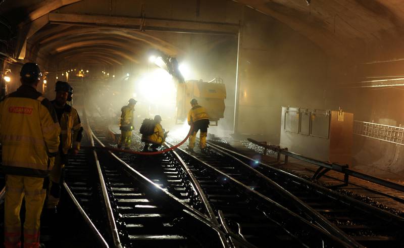 ARBEID: T-bane tunnelen mellom Stortinget og Nationaltheatret stasjoner vil oppgraderes i påsken. FOTO: SPORVEIEN