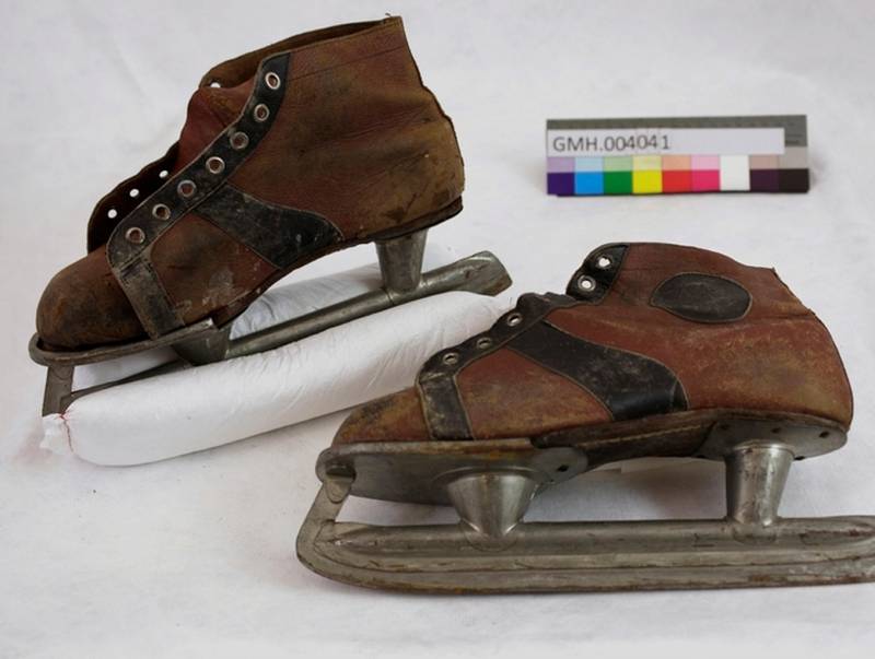 skøyter: Ving skofabrikk i Moss var kjent for sine skøytestøvler.