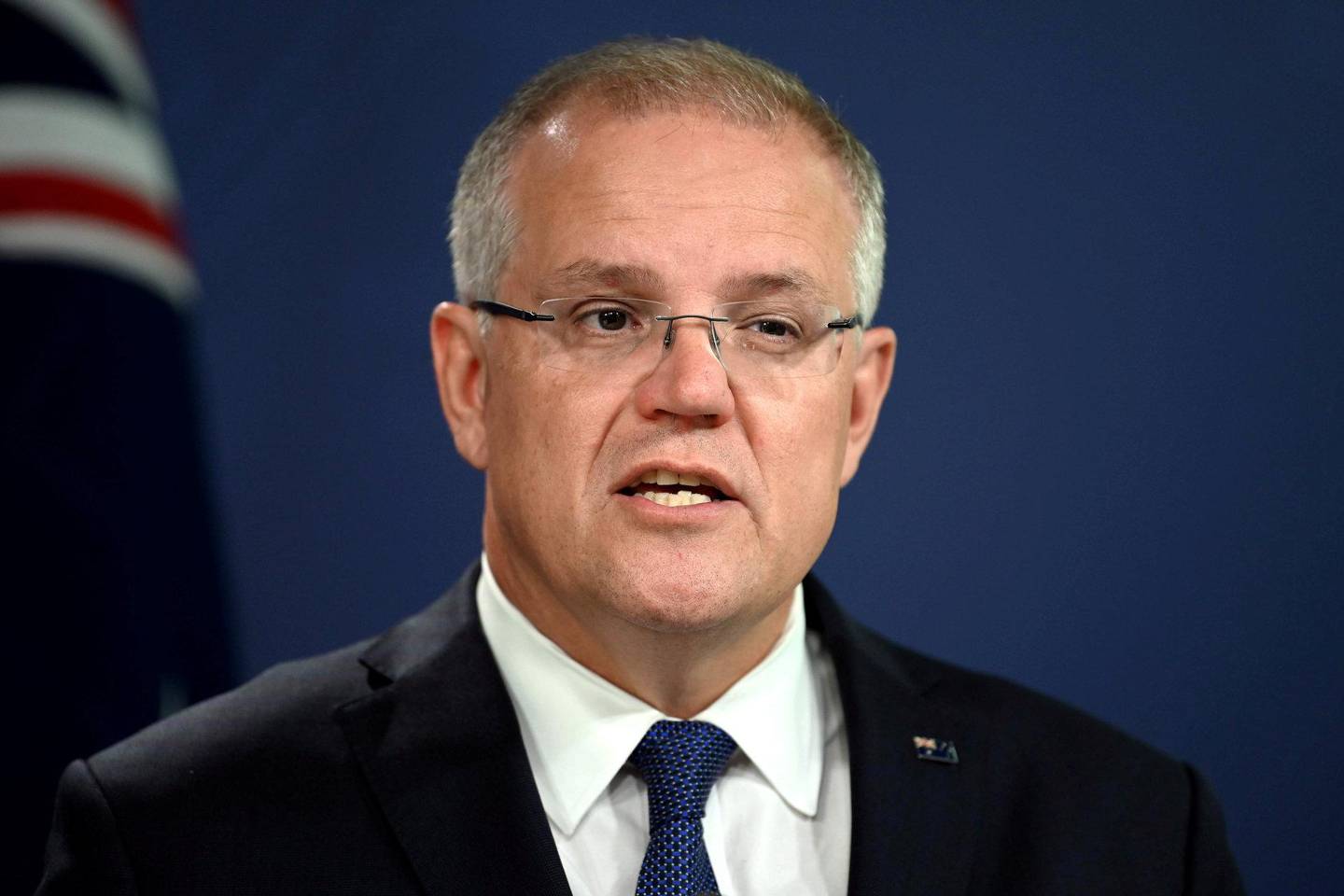 Statsminister Scott Morrison advarer mot å ta kontrollen fra regjeringen.