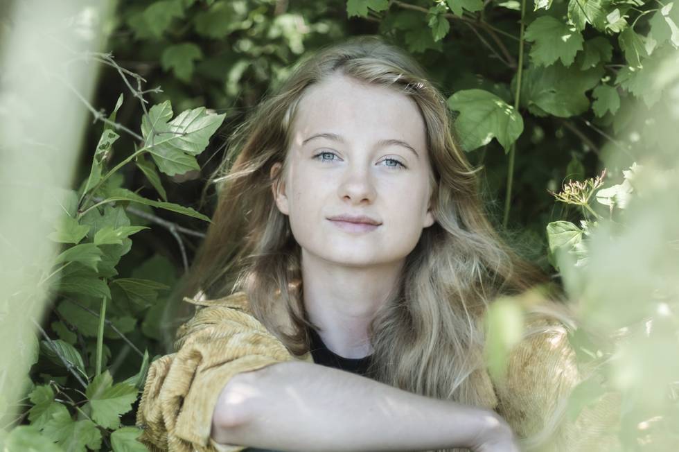 16 år gamle Penelope Lea kommer med bok i slutten av august. Boka handler om det hun bryr seg aller mest om: klimakrisen, og hvordan Norge tar ansvar for den.