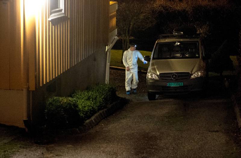 Politiet fortsetter med vitneavhør og åstedsundersøkelser etter at en mann i 50-årene ble drept i en bolig å Røyneberg søndag. Foto: Carina Johansen/NTB scanpix
