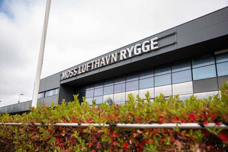 Eierne av Moss lufthavn Rygge bruker millioner av kroner årlig på å eie en flyplass de ennå ikke har klart å gjenåpne.