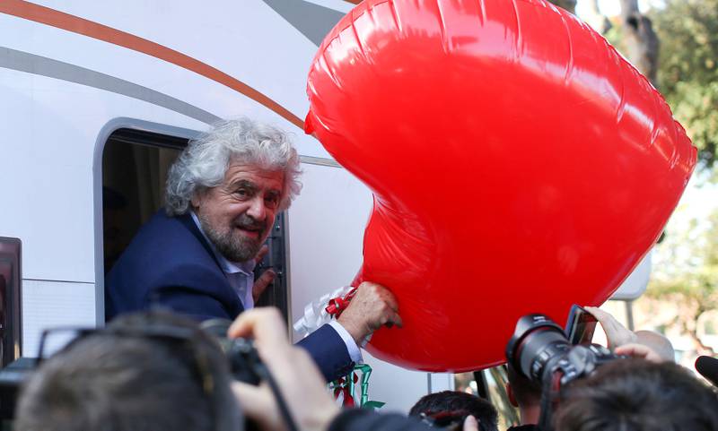 Beppe Grillo i Femstjerner-bevegelsen gjør det godt i Italia.