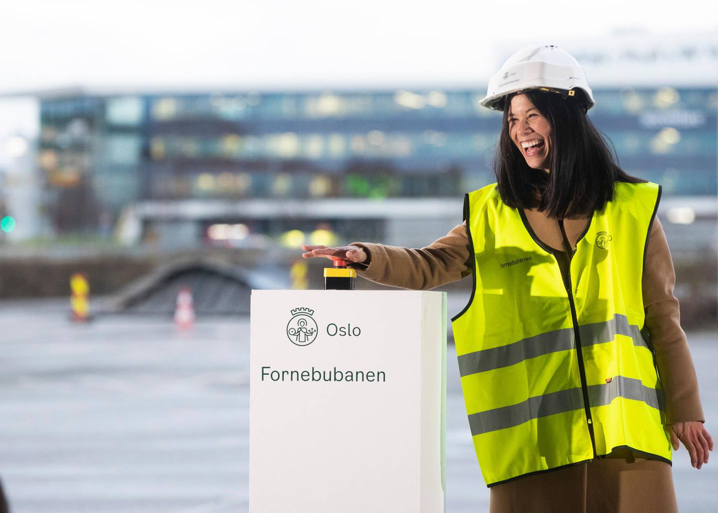 Fornebu 20201211. 
Oslos miljø- og samferdselsbyråd Lan Marie Berg (MDG) under anleggsstarten av den nye Fornebubanen
Foto: Terje Pedersen / NTB