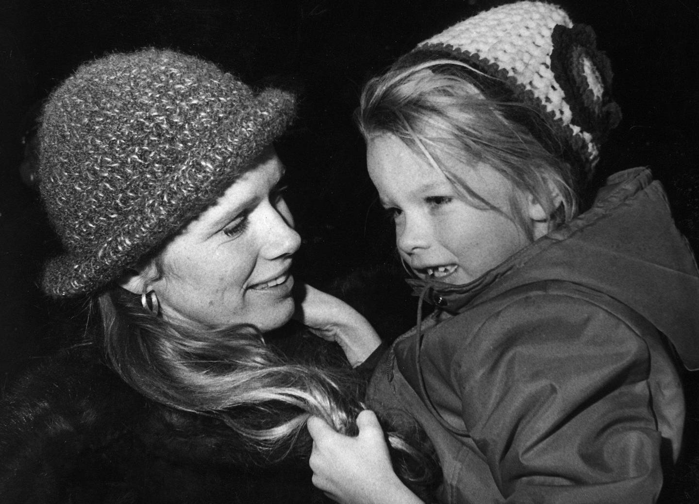 Forfatteren som barn med sin berømte mor, Linn Ullman og Liv Ullmann i januar 1973. FOTO: NTB SCANPIX