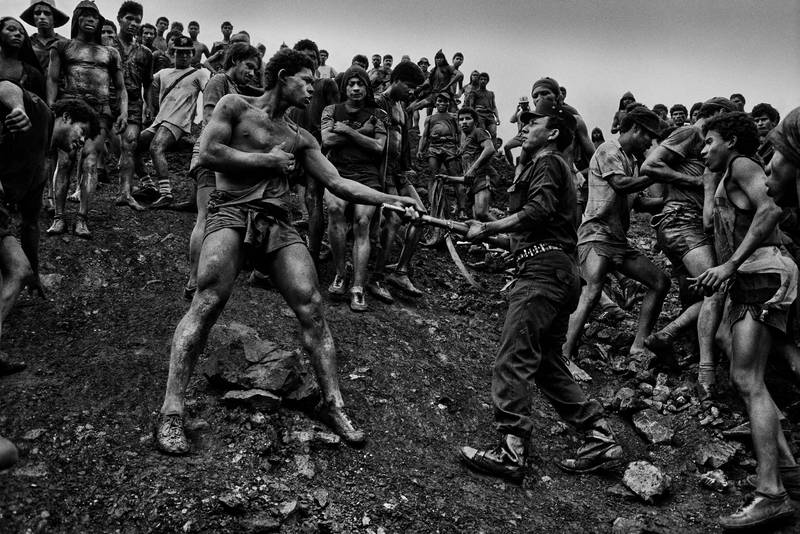 Fotografiene fra gullminene i Serra Pelada og arbeidstakernes kår ble et av mange gjennombrudd for Sebastião Salgado. FOTO: ©Sebastião SALGADO/Amazonas images/ARTHAUS