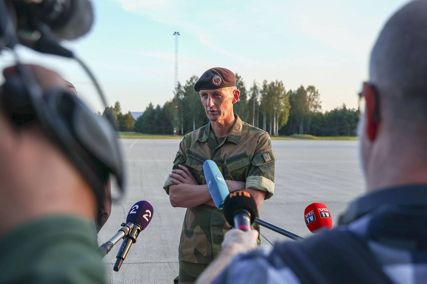Forsvarssjef Eirik Kristoffersen møtte pressen etter at flyet fra Tbilisi med de siste norske soldatene fra Afghanistan ankom Gardermoen 30. august 2021.