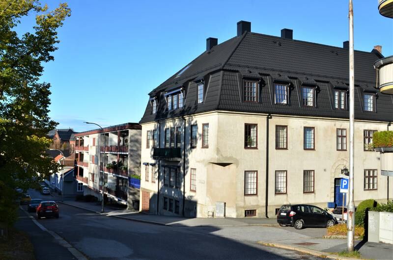 Dronningens gate 6 (seksjon 6) er solgt for kr 2.950.000 fra Kaja T Bjerkebakke-Westin og Stian Bjerkebakke-Westin til Christiane Sofie Skahjem og Nils Henrik Landeklint.