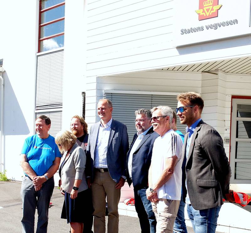 Samferdselsminister Ketil Solvik-Olsen (Frp) var invitert av sine lokale partifeller da han besøkte veiprosjektet Dagslett-Linnes i Lier sommeren 2017. 