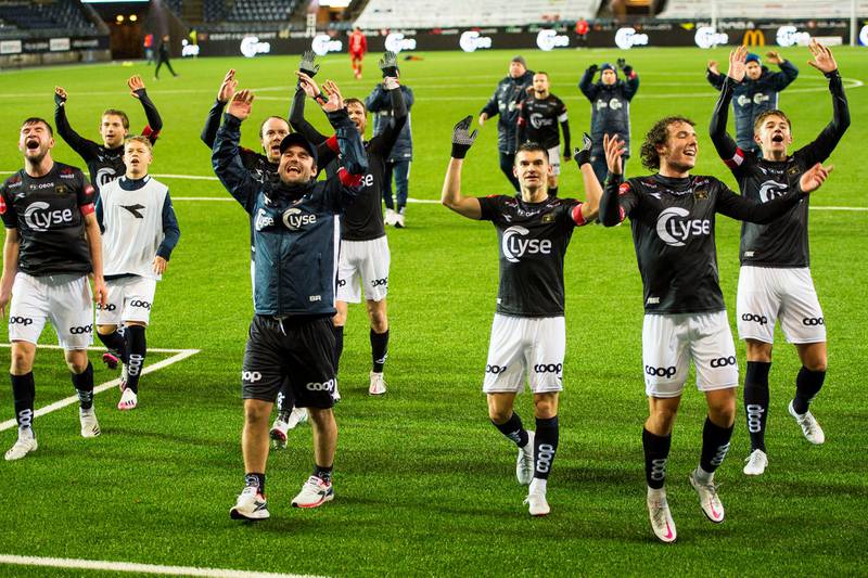 Stavanger 20201202. 
Viking jubler etter eliteseriekampen i fotball mellom Viking og Brann på Viking stadion.
Foto: Carina Johansen / NTB