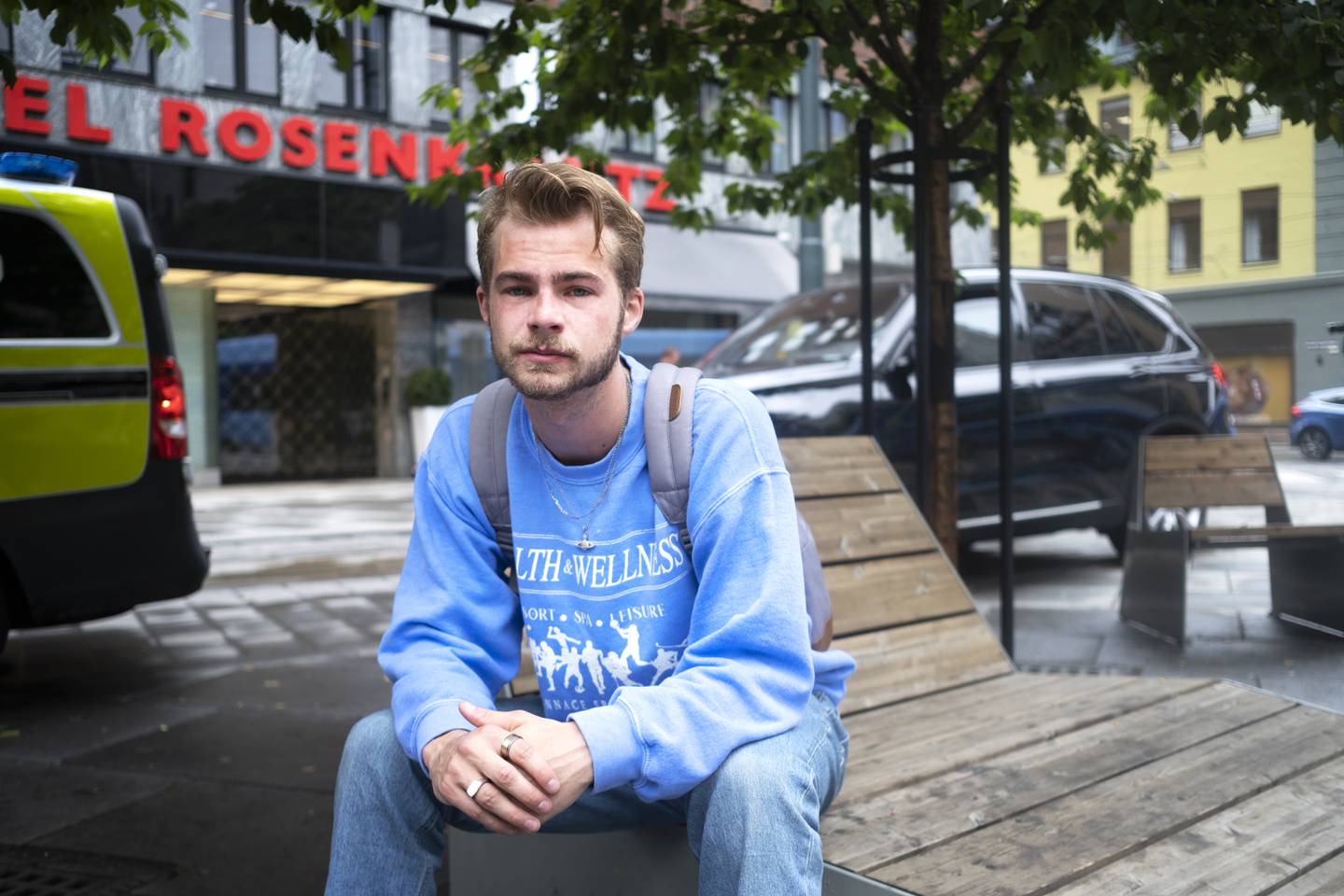 Petter Iversen (24) mener det er viktig at vi tør å vise følelser overfor hverandre, når samfunnet blir rammet som nå.