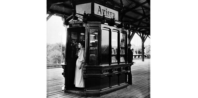 Christiania Telefonselskabs Talestation. Bildet er fra Lillestrøm jernbanestasjon cirka 1900–1910.
