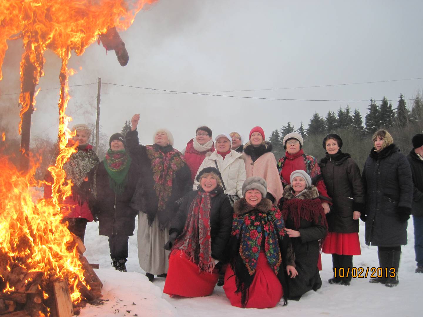 Fastelavnsfesten er viktig for ingermanlandsfinnene. Her brenner fastelavnsdukka, alle roper på finsk farvel til vinteren og ønsker våren velkommen. «Talvi – näkemiin! Kevät – tervetuloa».