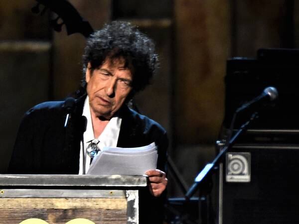 Bob Dylans nye bok er  høstens mest komplette kulturopplevelse  