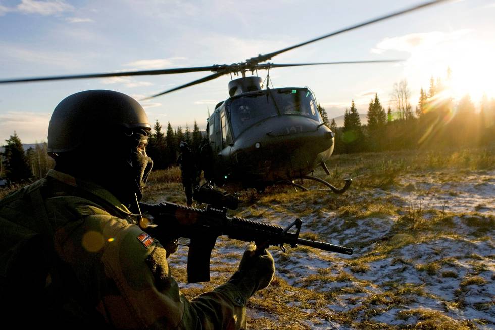 Norge sender en spesialstyrke på rundt 60 soldater som skal kjemper mot IS. Her er norske spesialsoldater på Rena.