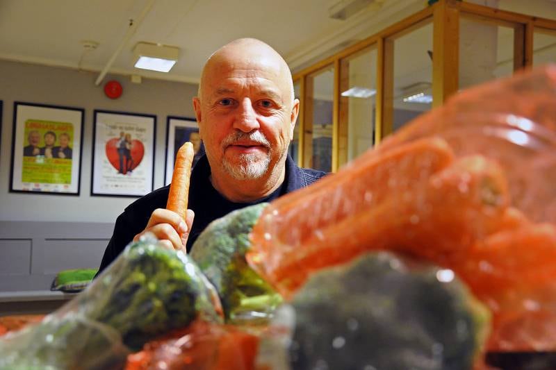 Regissør Torfinn Nag holder seg til grønnsaker. Eller gjør han egentlig det? Foto: Jon Kristian Fadnes