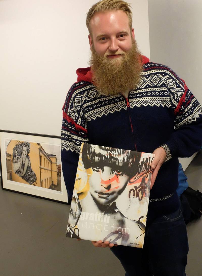 Mellom to permer har Eric Ness Christiansen og fotograf Gjermund Hansen samarbeidet om, og dokumentert, graffitikunst i Drammen. 