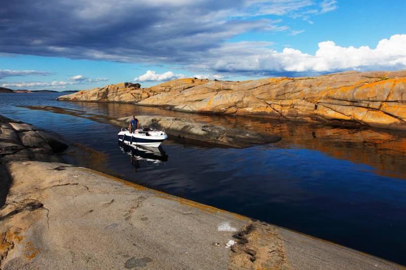 Færder nasjonalpark i Vestfold og Telemark, består nesten utelukkende av sjøarealer. Bare litt over 4 prosent er landarealer.