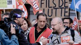 «Fransk opprør»: Fagforeningsfolk i full krig