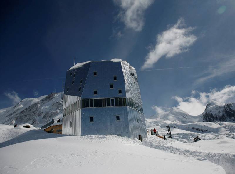 Den høyteknologiske fjellhytta Monte Rosa Hut i Sveits er verdt et besøk i seg selv! FOTO: CREATIVE COMMONS