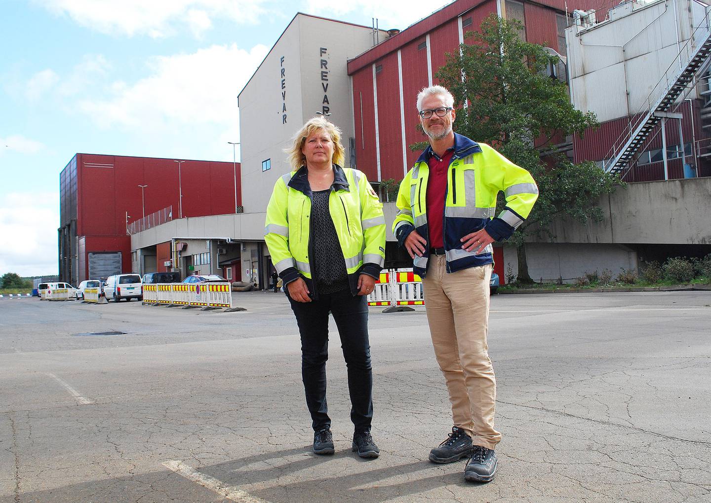 MED PÅ LAGET: Gjenvinnings- og avfallsforetaket Frevar, her med miljøsjef Elin Rustad og direktør Fredrik Hellström, er blant dem som jobber mye med klimavennlig energi i Østfold. De er også medlemmer i Energiforum Østfold.