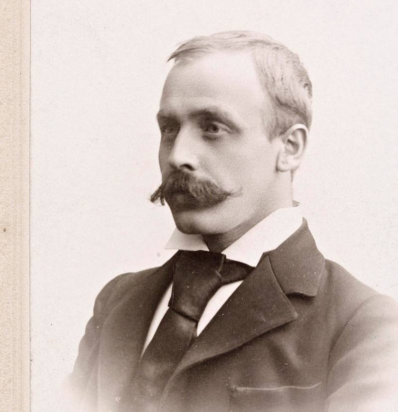 Sigbjørn Obstfelder (1866-1900) ble lagt inn på Christiania sinnssykeasyl i 1891. Jula samme år ble han skrevet ut som frisk. I dag er han best kjent for sine dikt «Jeg ser» og «Regn».