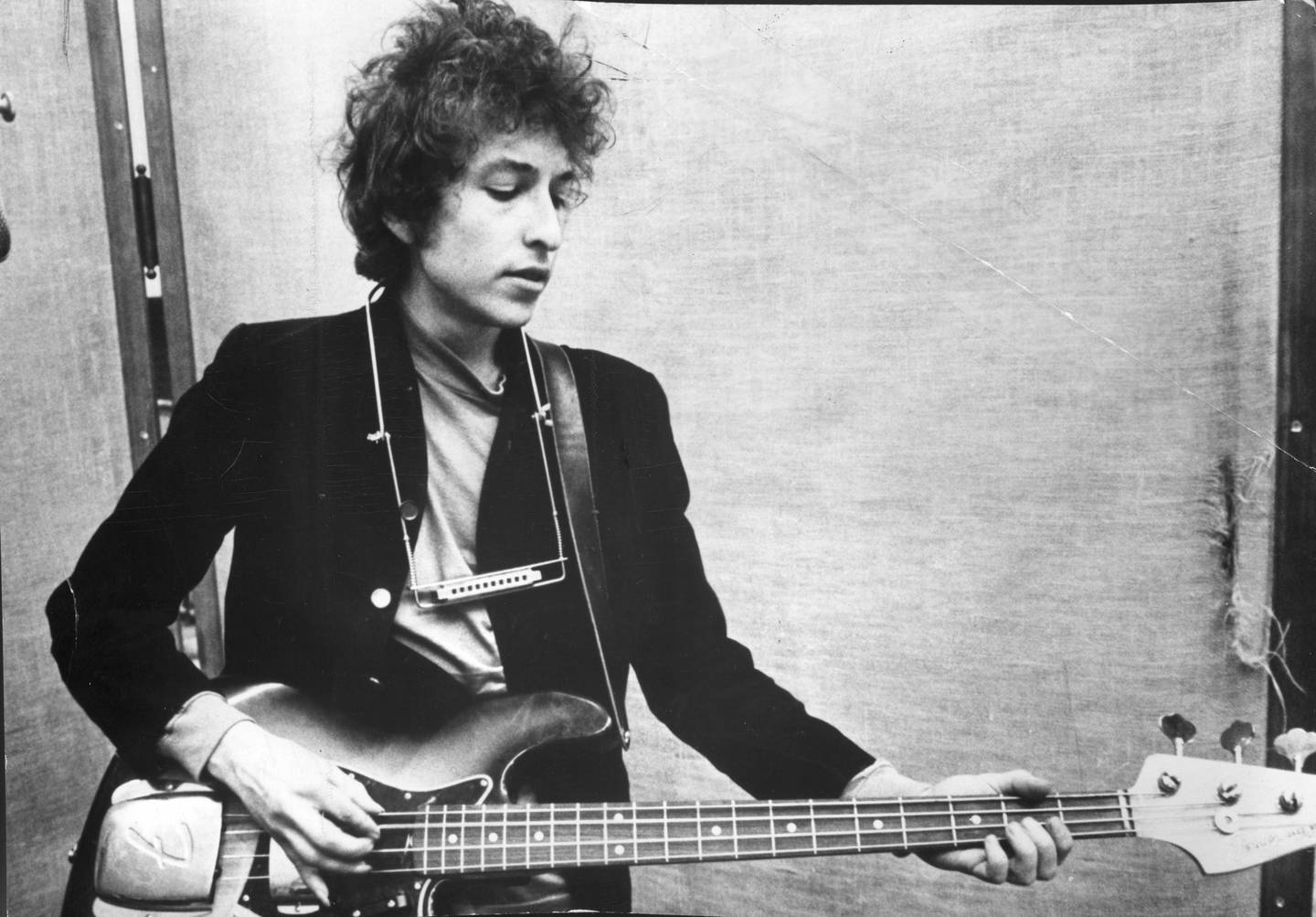 En ung Bob Dylan. – Han er ikke enkel å bli klok på, han overrasker hele tiden og har gjort så mye rart opp gjennom hele karrieren. Og fremdeles er han sjefen, sier Åge Aleksandersen, som blir med på bursdagsfeiringen i Oslo Konserthus.