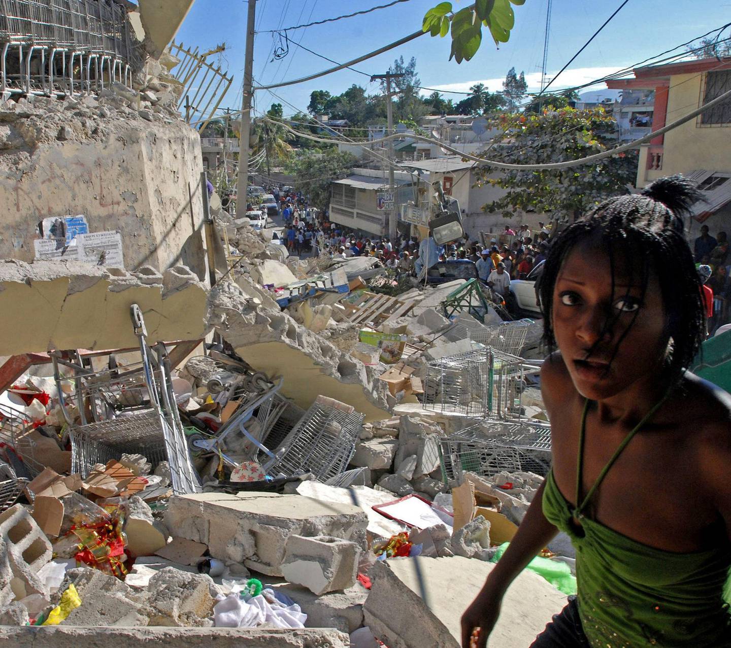 Bildet er tatt 12. januar 2010 rett etter jordskjelvet i Port-au-Prince. Foto: Thony Belizaire/ NTB SCANPIX