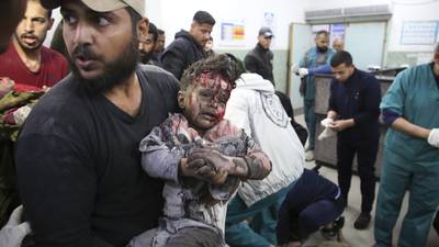 Macron advarer Netanyahu mot å begå krigsforbrytelse i Rafah