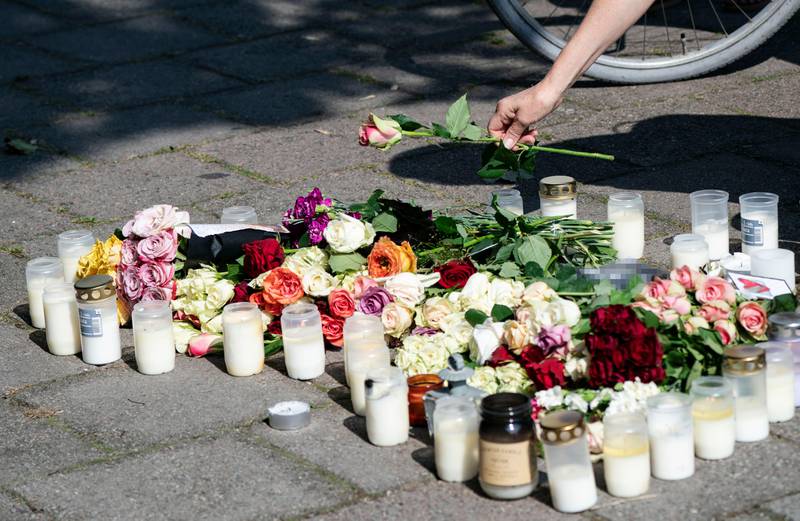 MALMÖ, SVERIGE 20190827.
Et lyshjerte er tent på stedet der en 30-årig kvinne ble drept på Sergels väg i stadsdelen Ribersborg i Malmö. 


Foto: Johan Nilsson/TT / NTB scanpix