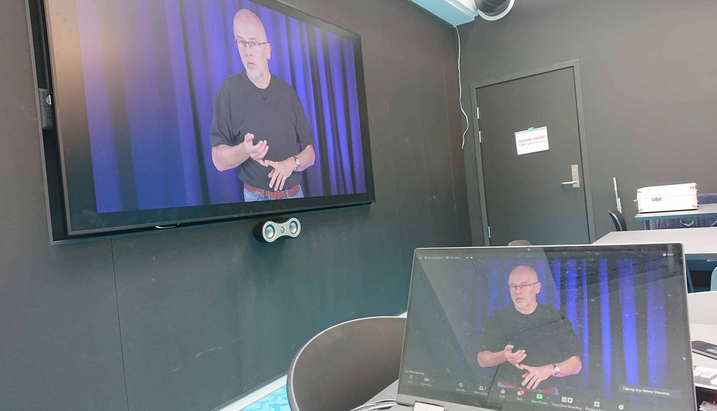 Prest Ivar Flaten under innspilling av video for TEDxDrammen.